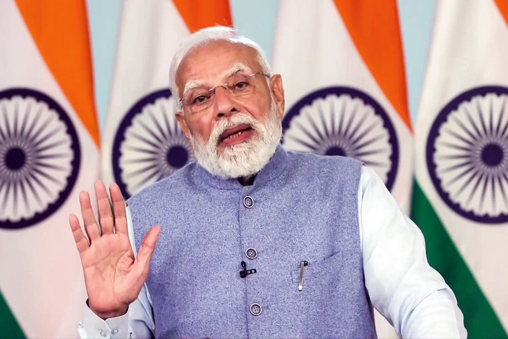 बारह साल का मेकअप, पर नया क्या?