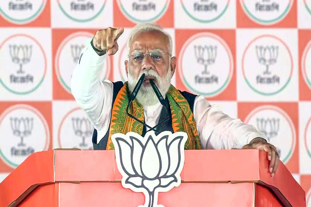 राजनीति अब केवल अवसरवाद
